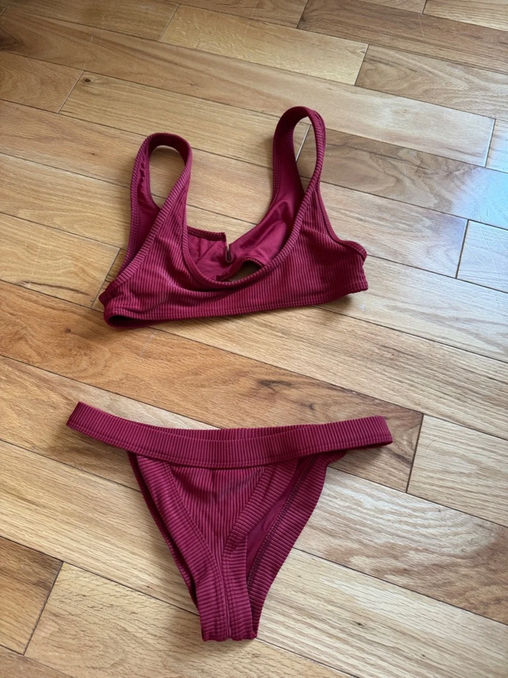 Frankie's Bikinis Ribbed Burgundy Two-Piece Bikini Set Classic NWOT - Picture 2 of 6